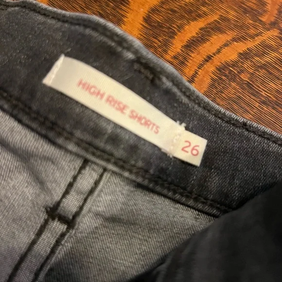 Levi's Black High Rise Jean Shorts - Picture 3 of 4
